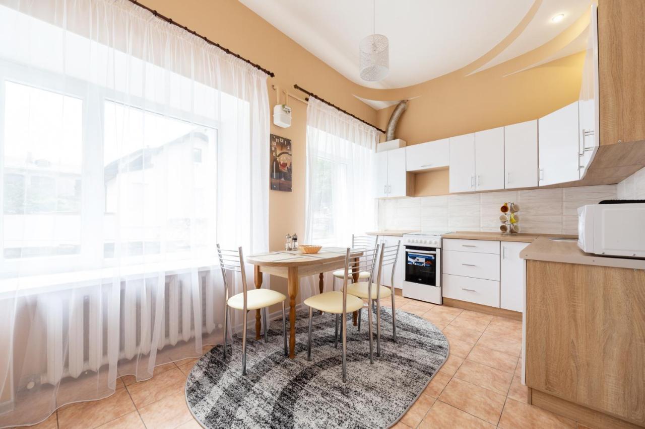 Apartment Center Of Odessa Luaran gambar