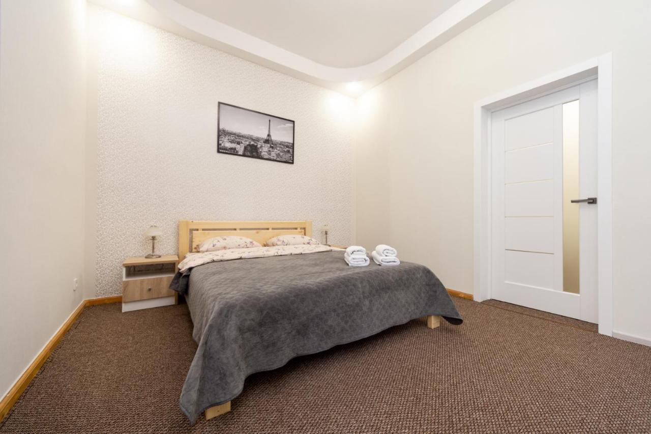 Apartment Center Of Odessa Luaran gambar