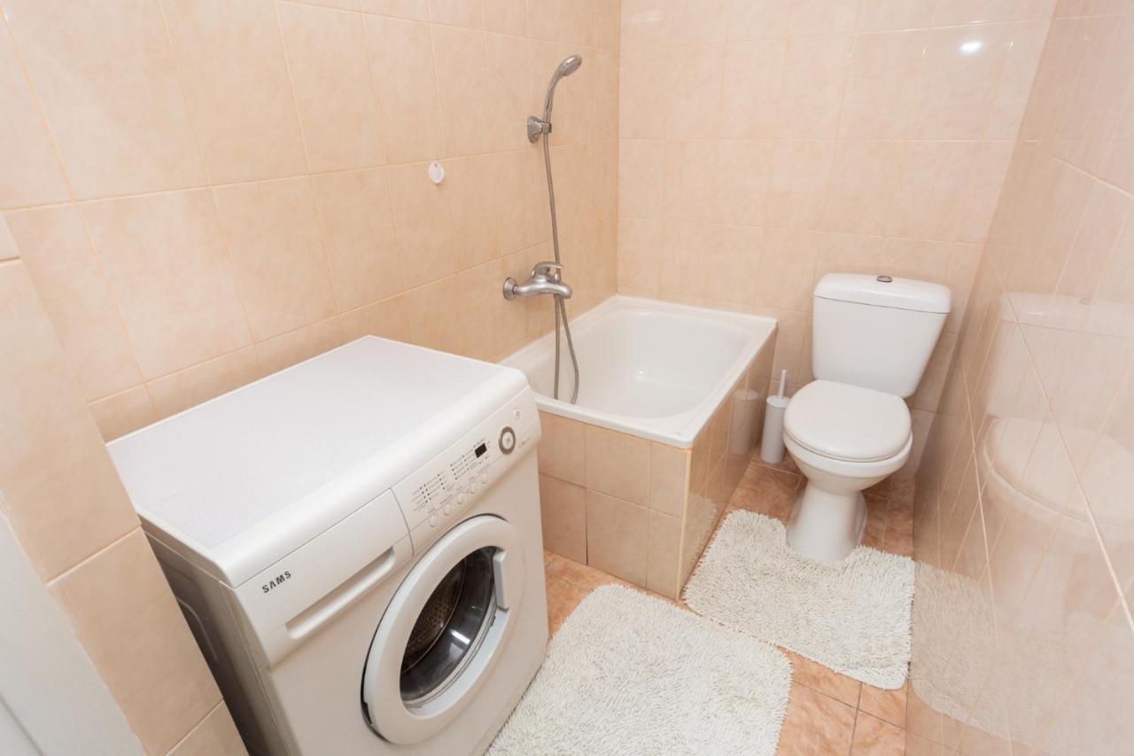 Apartment Center Of Odessa Luaran gambar