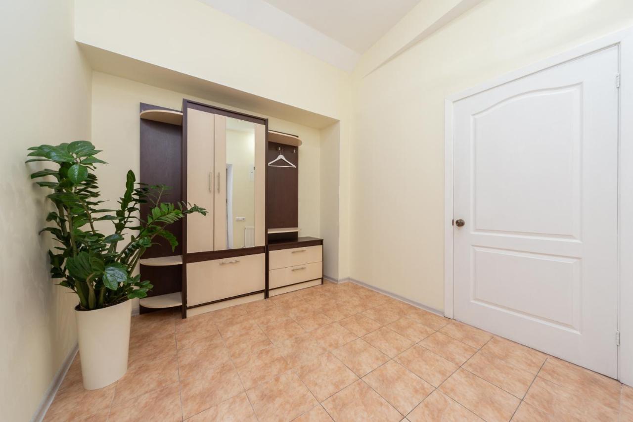 Apartment Center Of Odessa Luaran gambar